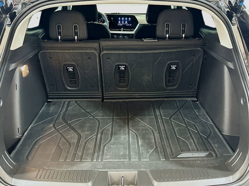 Used 2024 Chevrolet Trax LS w/ LS Convenience Package FWD image 21