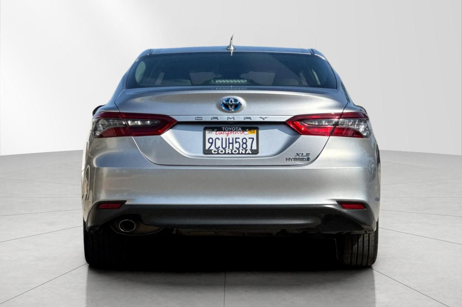 Used 2023 Toyota Camry XLE image 4