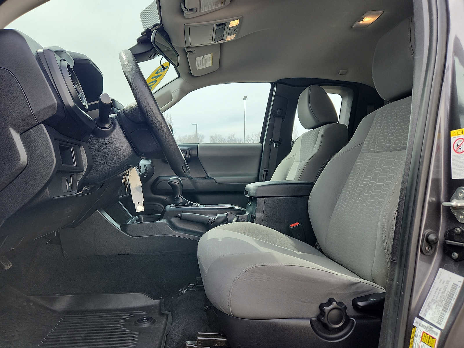 Used 2018 Toyota Tacoma SR w/ SR Convenience Package image 13