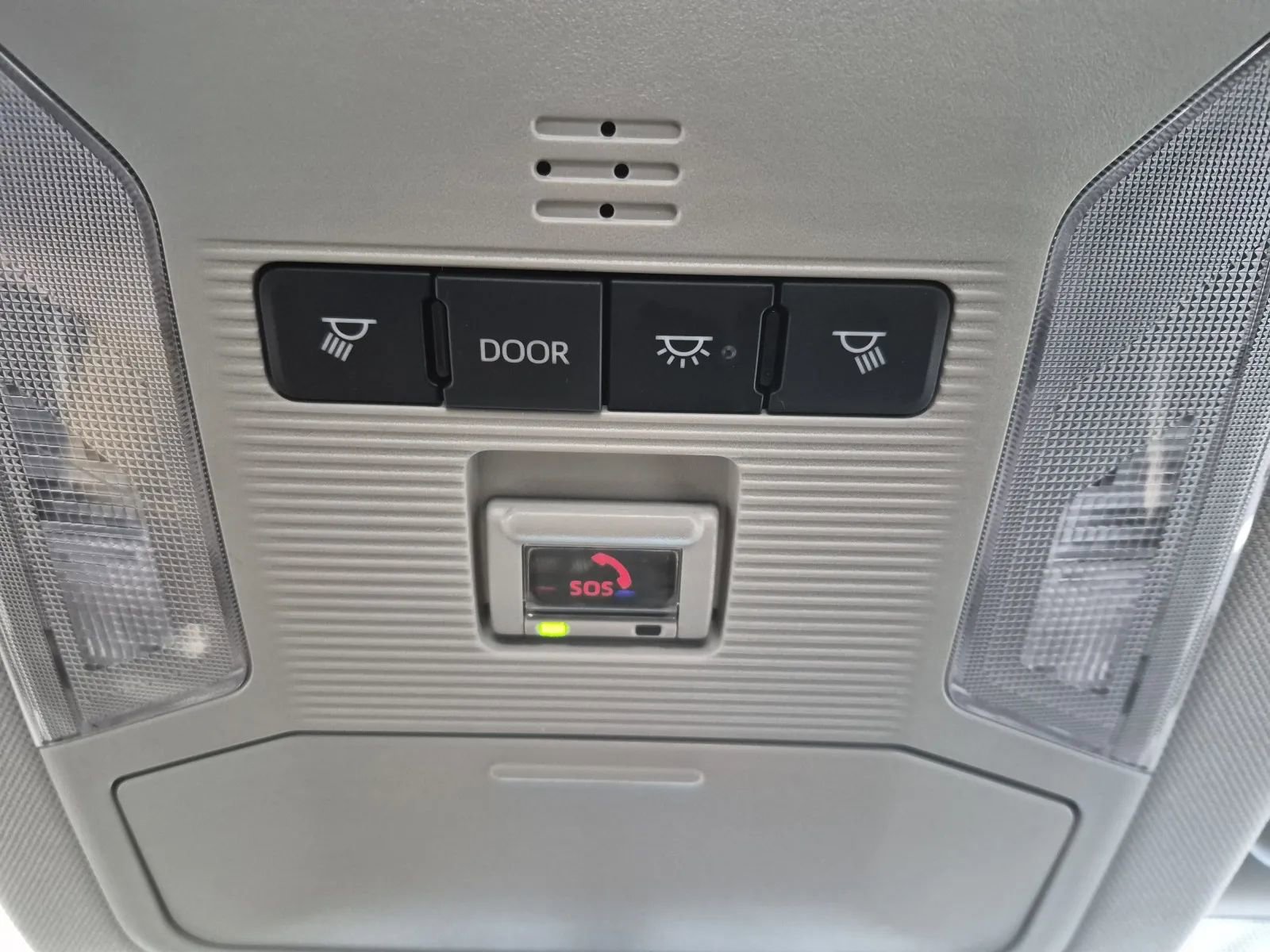 Used 2022 Toyota RAV4 LE AWD/4WD image 35