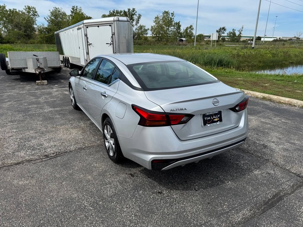 Used 2024 Nissan Altima 2.5 S FWD image 5