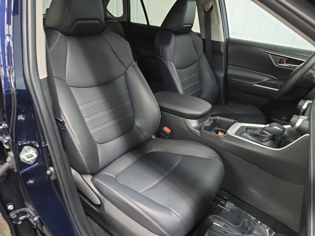 Used 2023 Toyota RAV4 XLE Premium AWD/4WD image 15