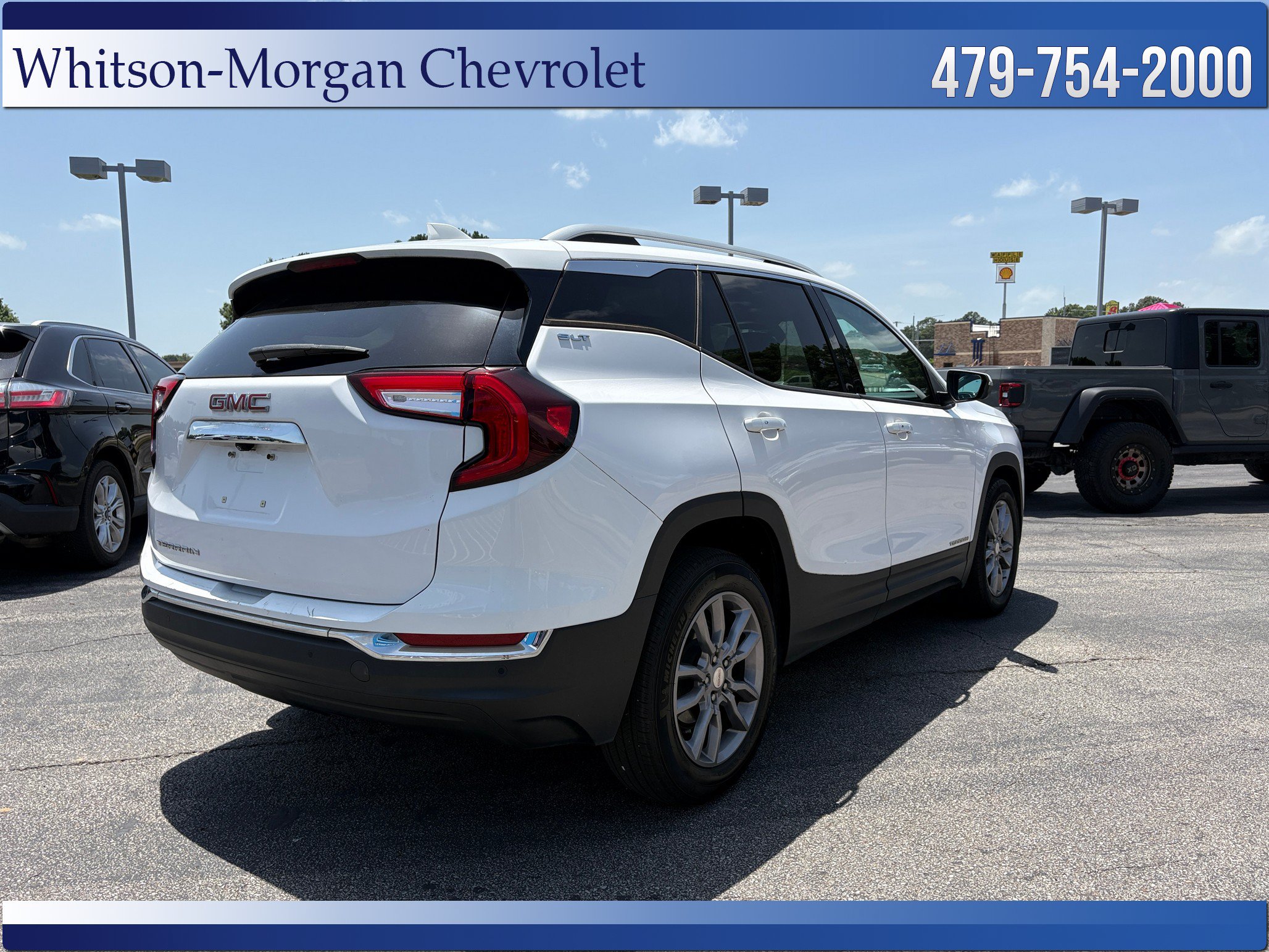 Used 2022 GMC Terrain SLT w/ Infotainment Package II FWD image 6
