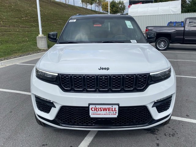 New 2025 Jeep Grand Cherokee Summit image 10