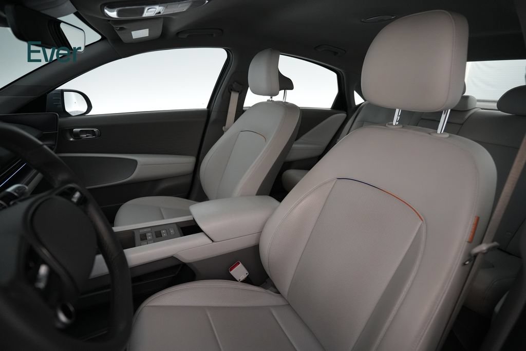 Used 2024 Hyundai Ioniq 6 SEL RWD image 4