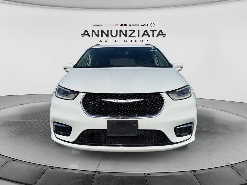 Used 2021 Chrysler Pacifica Touring-L FWD image 8