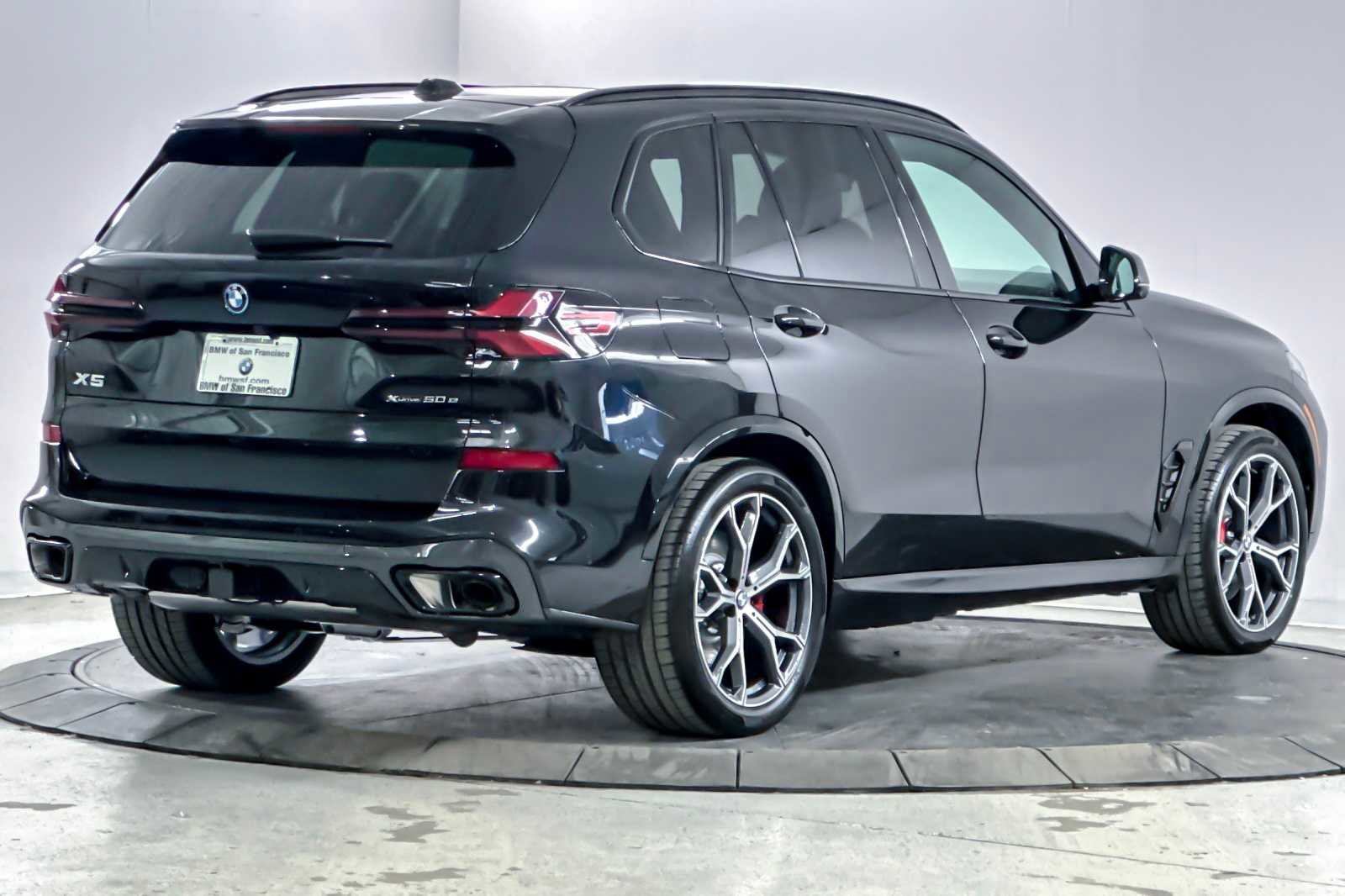 New 2026 BMW X5 xDrive50e w/ M Sport Package image 2