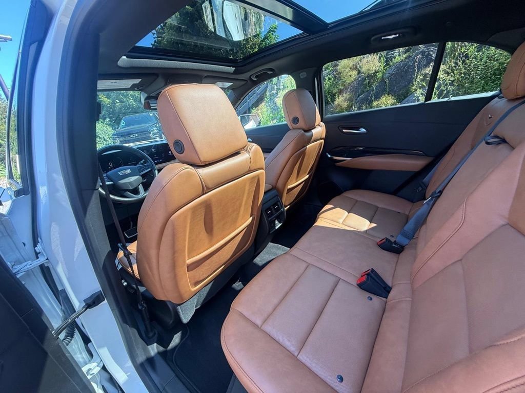 Used 2024 Cadillac XT4 Sport AWD/4WD image 21