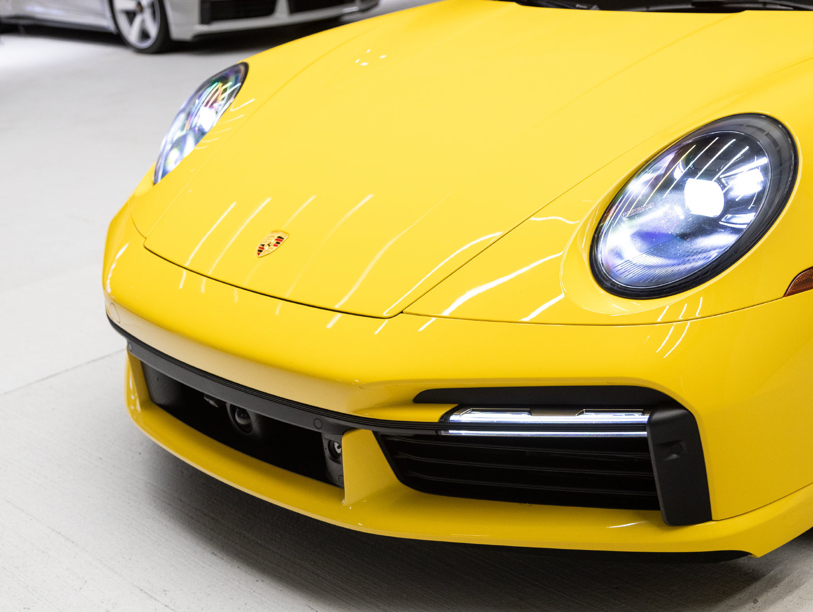 Certified 2023 Porsche 911 Turbo S AWD/4WD image 36