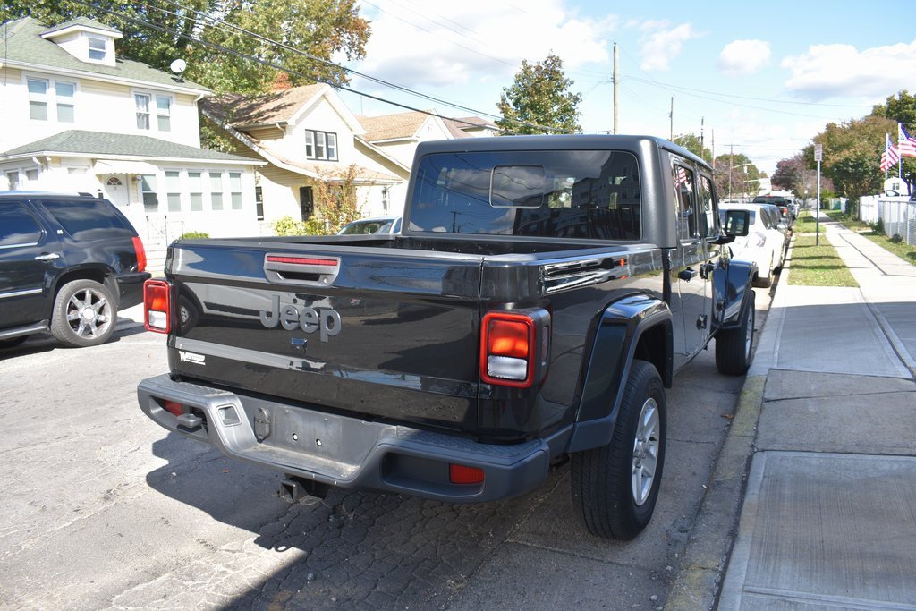 Used 2022 Jeep Gladiator Sport image 6