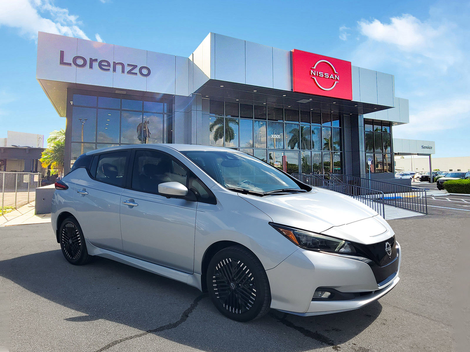 Used 2024 Nissan Leaf SV Plus image 3