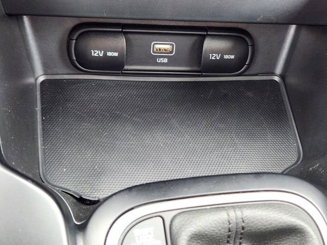 Certified 2025 Kia Soul LX FWD image 20