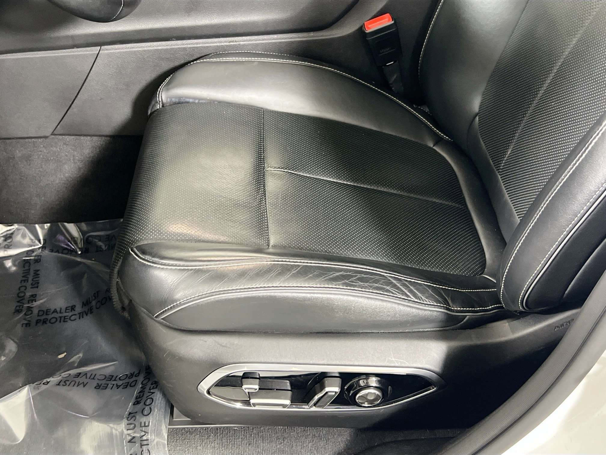 Used 2022 Jeep Grand Cherokee Overland w/ Luxury Tech Group IV image 18