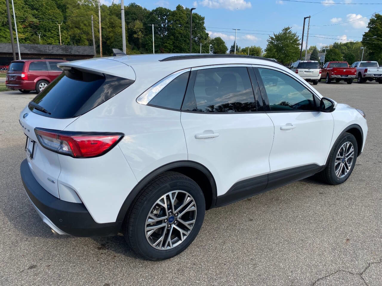 Used 2020 Ford Escape SEL image 5