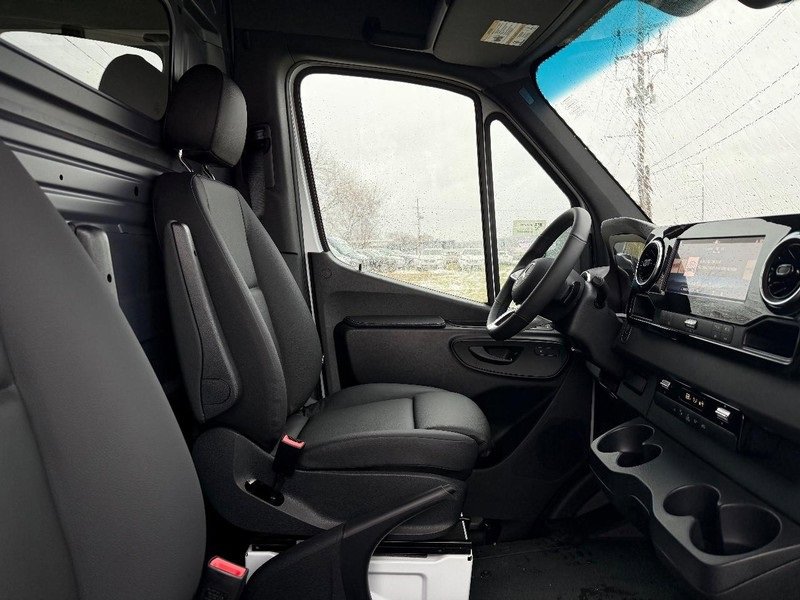 New 2026 Mercedes-Benz Sprinter 2500 image 6