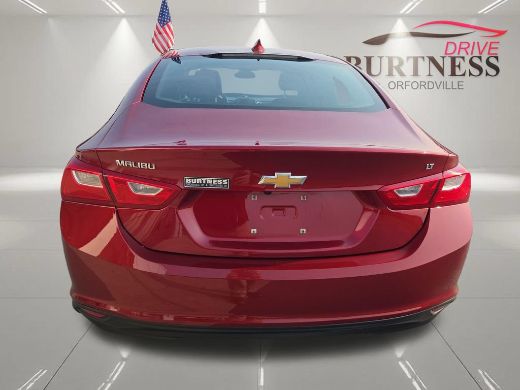 Certified 2017 Chevrolet Malibu LT w/ Leather Package FWD image 7