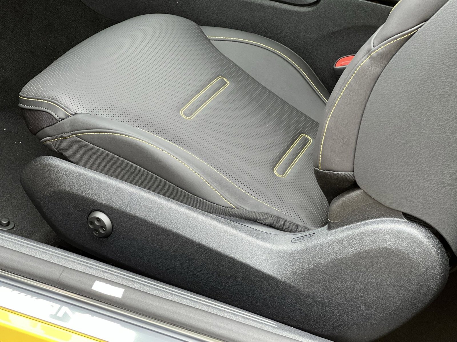 New 2026 Mercedes-Benz CLE 53 AMG 4MATIC Coupe image 12