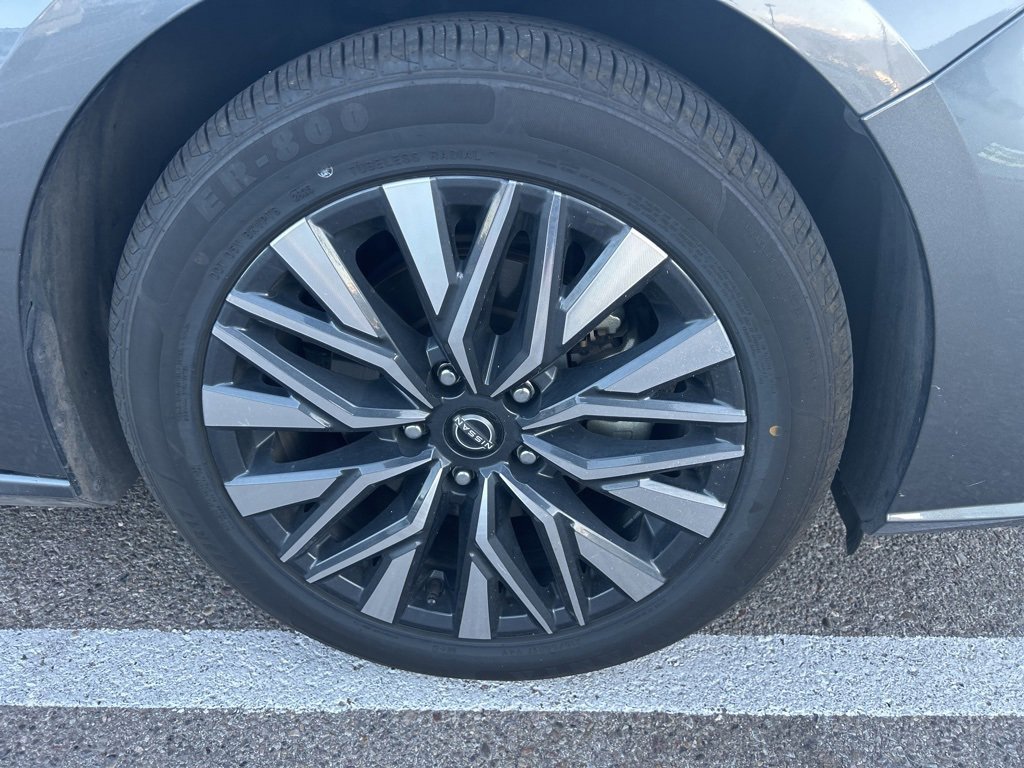 Used 2024 Nissan Altima 2.5 SV image 4