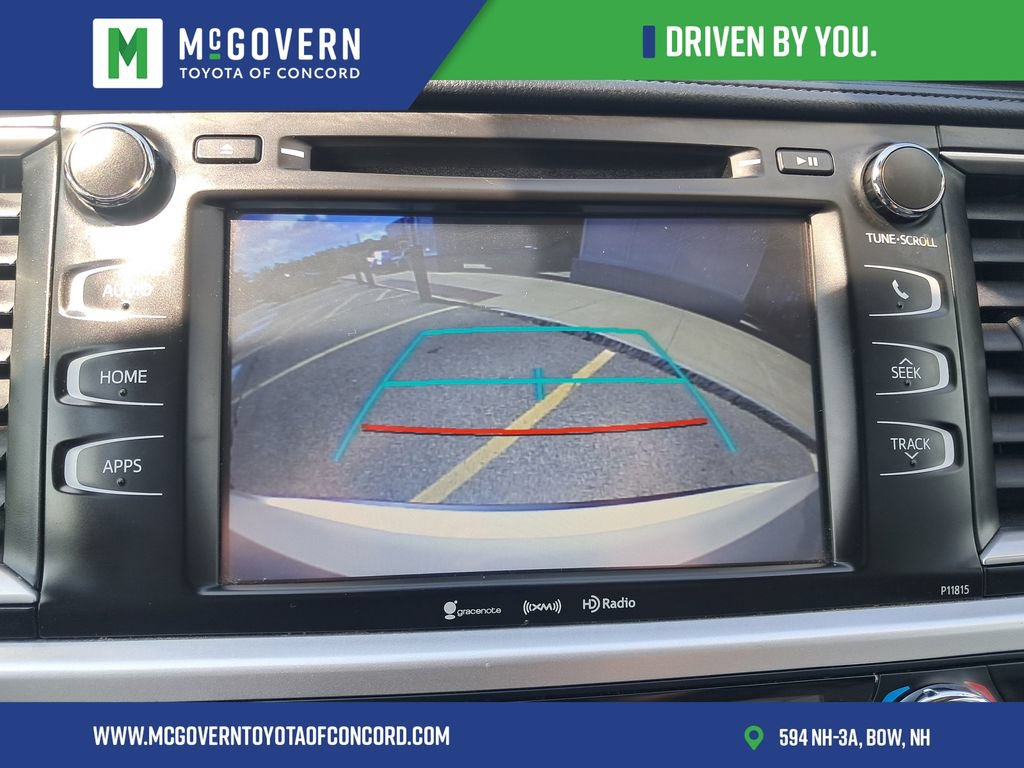 Used 2019 Toyota Highlander Plus AWD/4WD image 28