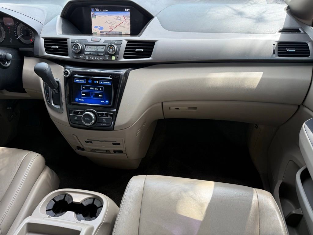 Used 2016 Honda Odyssey Touring Elite image 12