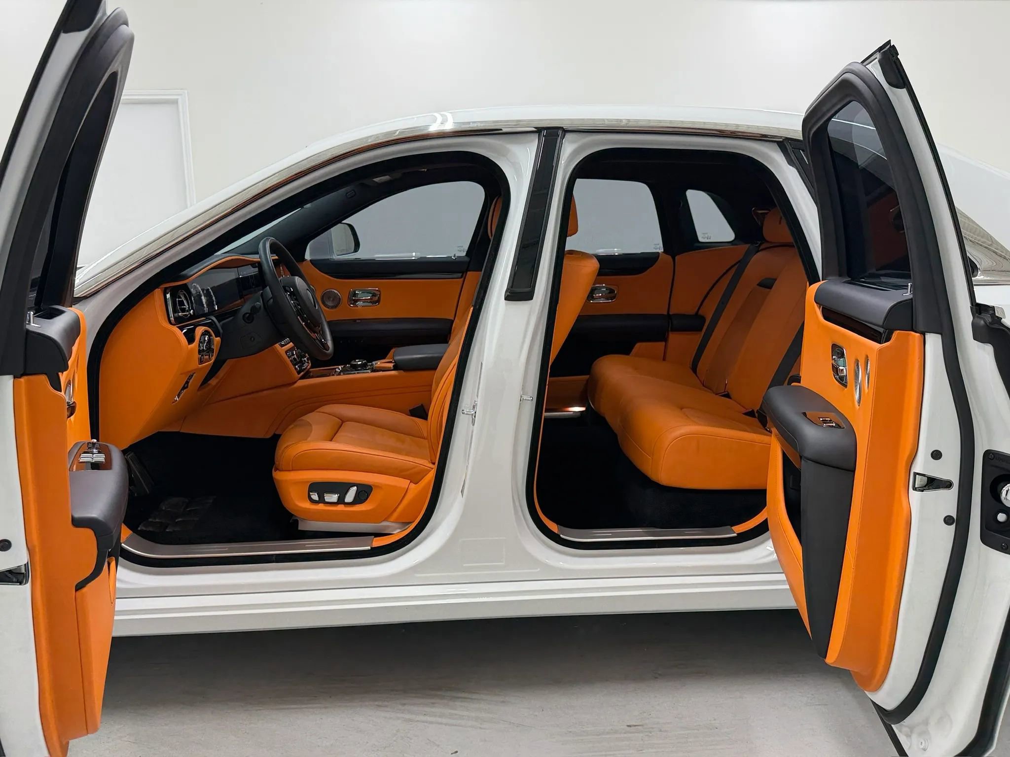 Used 2022 Rolls-Royce Ghost AWD/4WD image 19