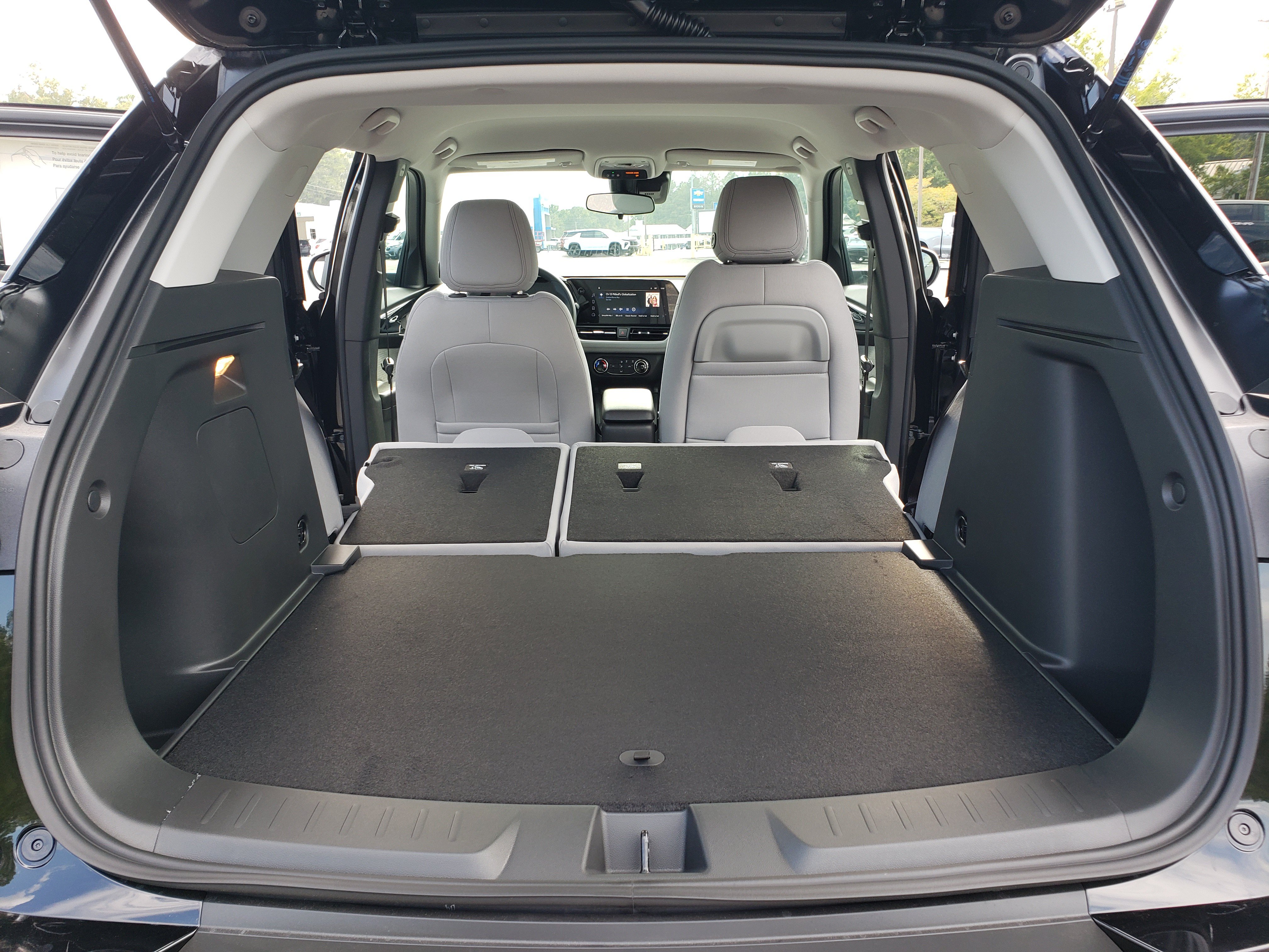 New 2026 Chevrolet TrailBlazer LS w/ LS Convenience Package FWD image 11