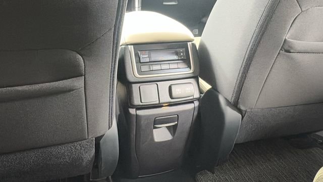 Used 2021 Subaru Ascent Premium w/ Convenience Package image 38