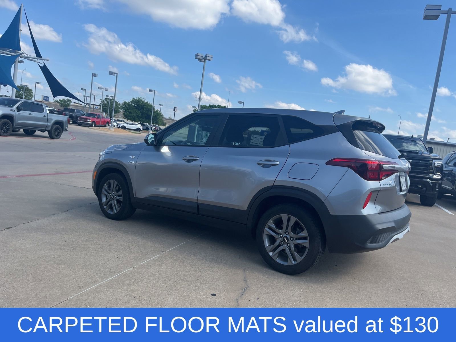 Used 2021 Kia Seltos LX image 3