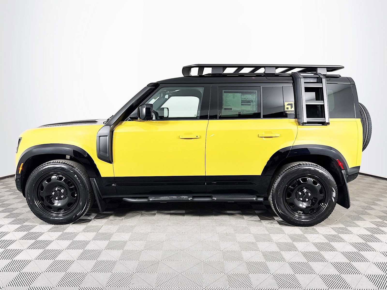 New 2026 Land Rover Defender 110 AWD/4WD image 8