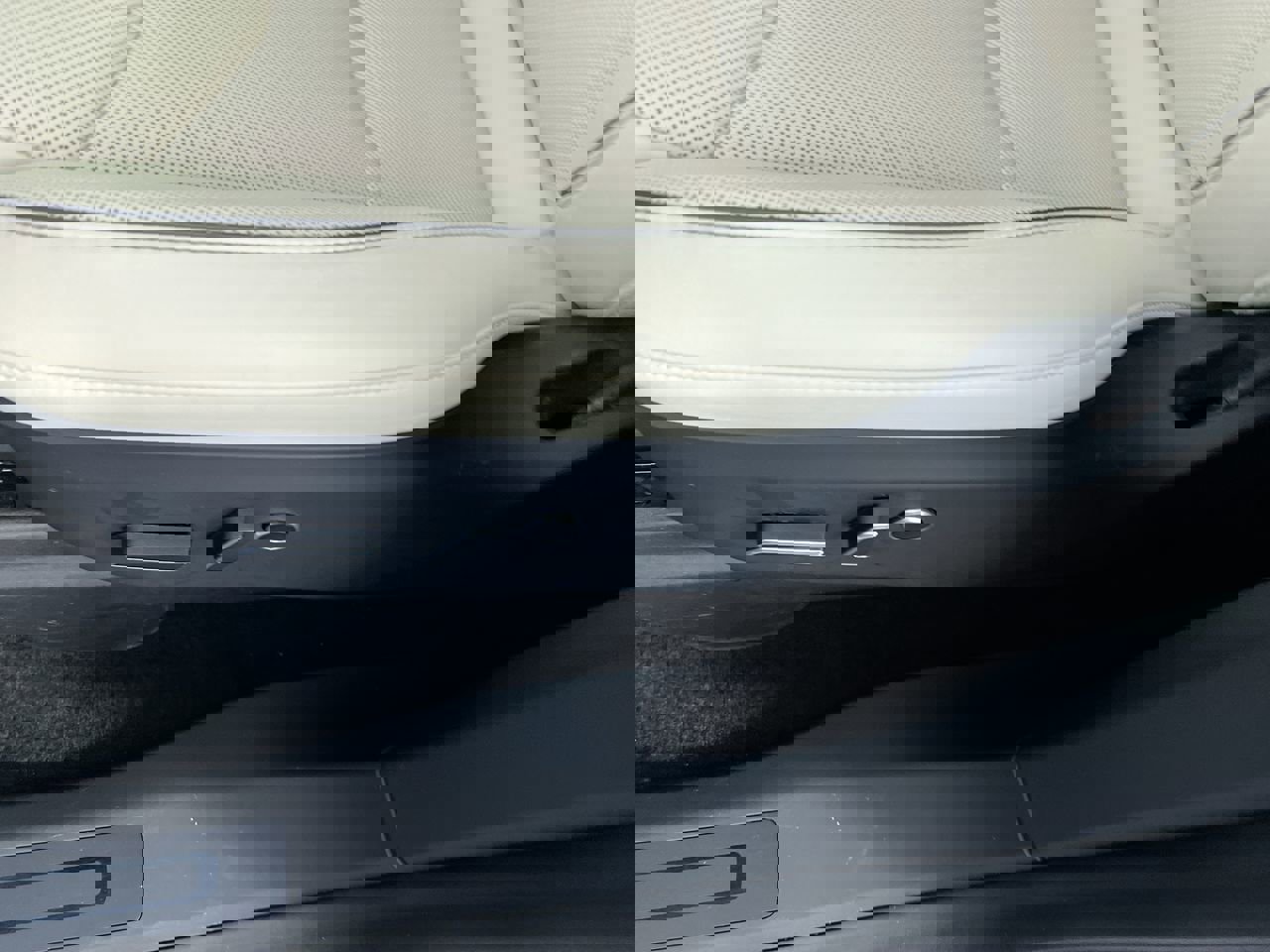 Used 2023 Tesla Model X Plaid AWD/4WD image 13