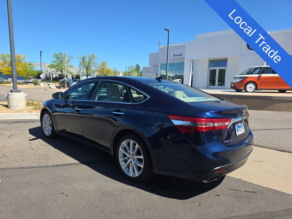 Used 2013 Toyota Avalon Limited w/ Technology Pkg FWD image 3
