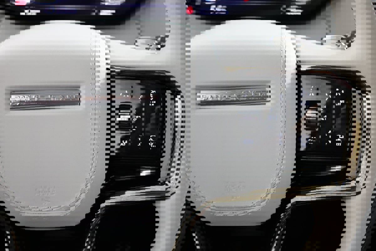 Used 2024 Land Rover Range Rover Sport Dynamic SE image 28