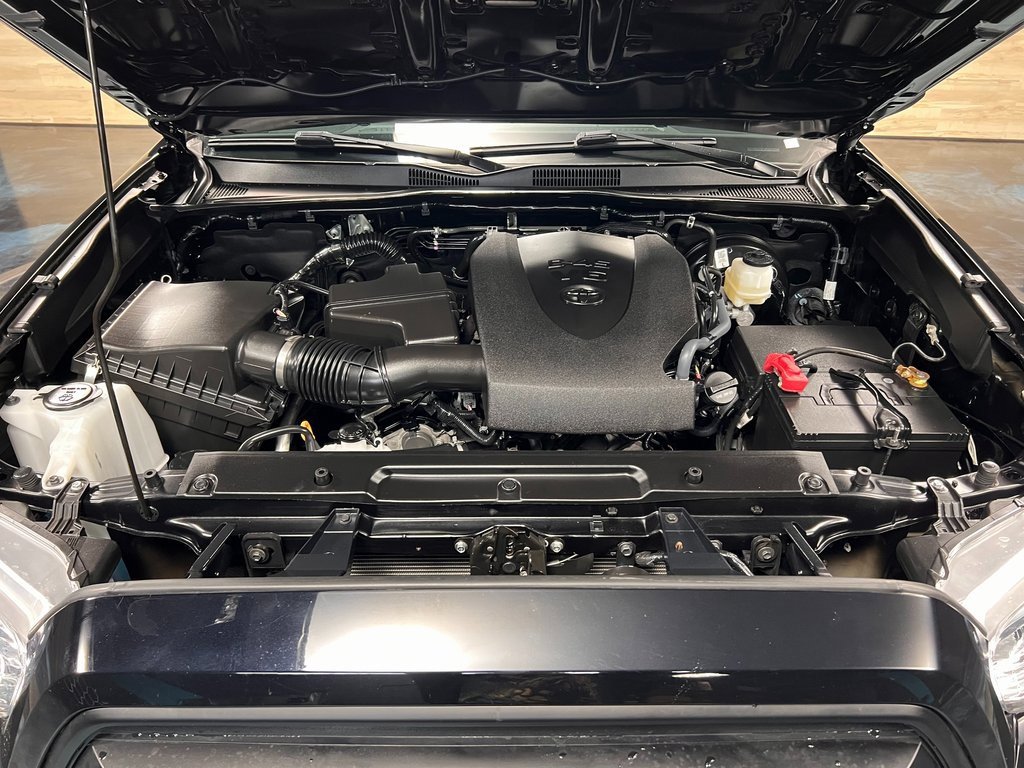 Used 2022 Toyota Tacoma SR image 19