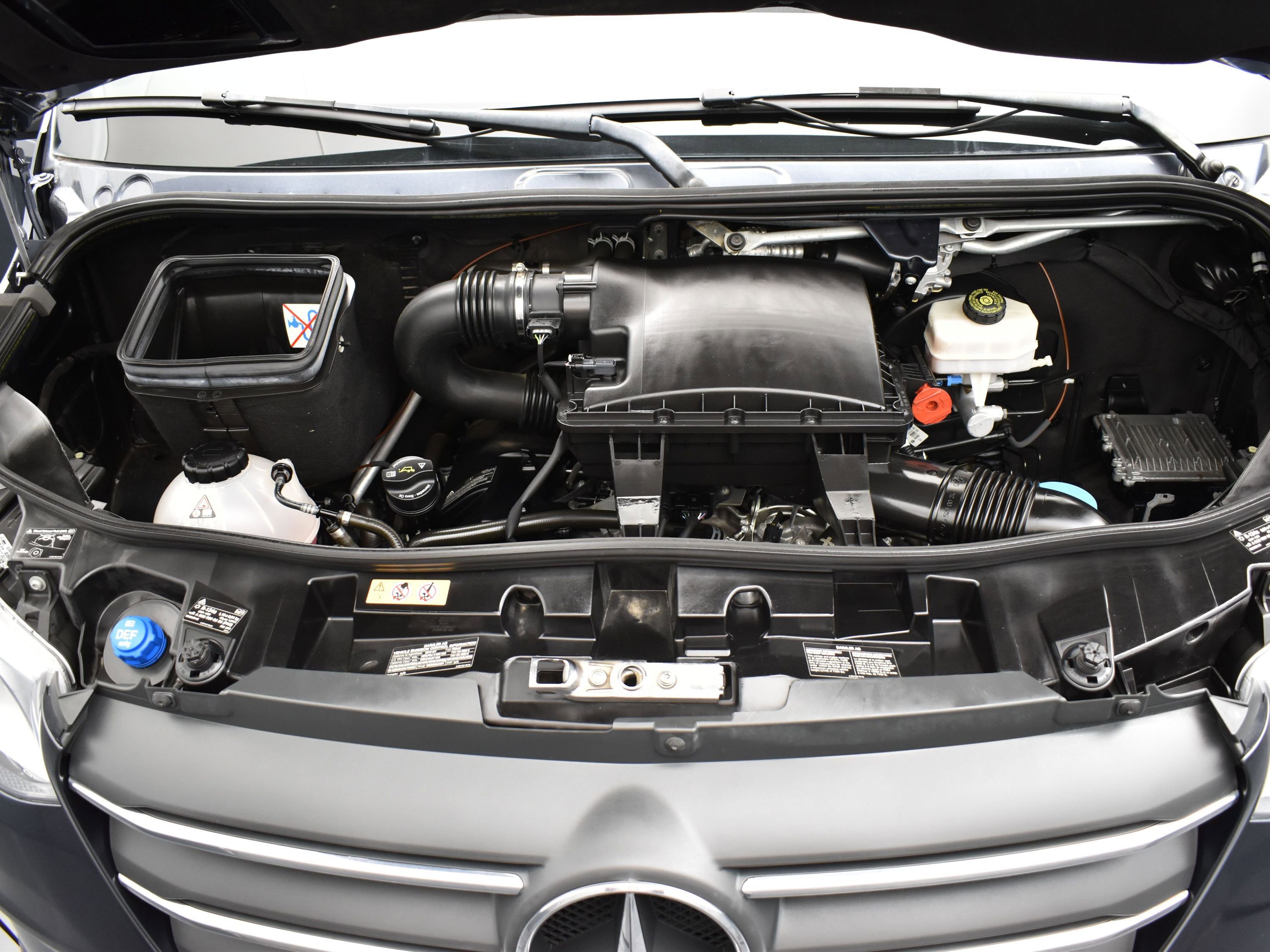 Used 2019 Mercedes-Benz Sprinter 2500 image 6