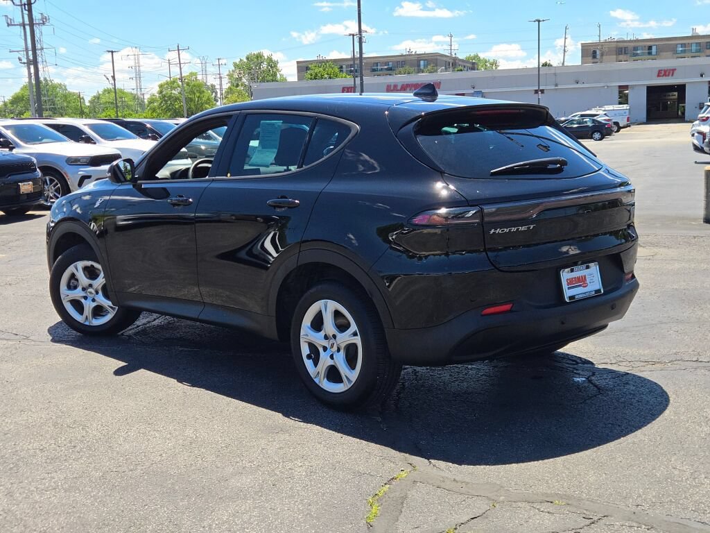Used 2025 Dodge Hornet GT w/ Cold Weather Group AWD/4WD image 16