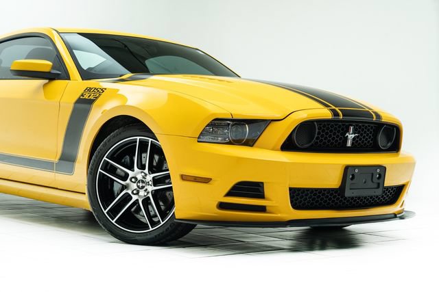 Used 2013 Ford Mustang Boss 302 w/ Boss 302 Accessory Pkg RWD image 4