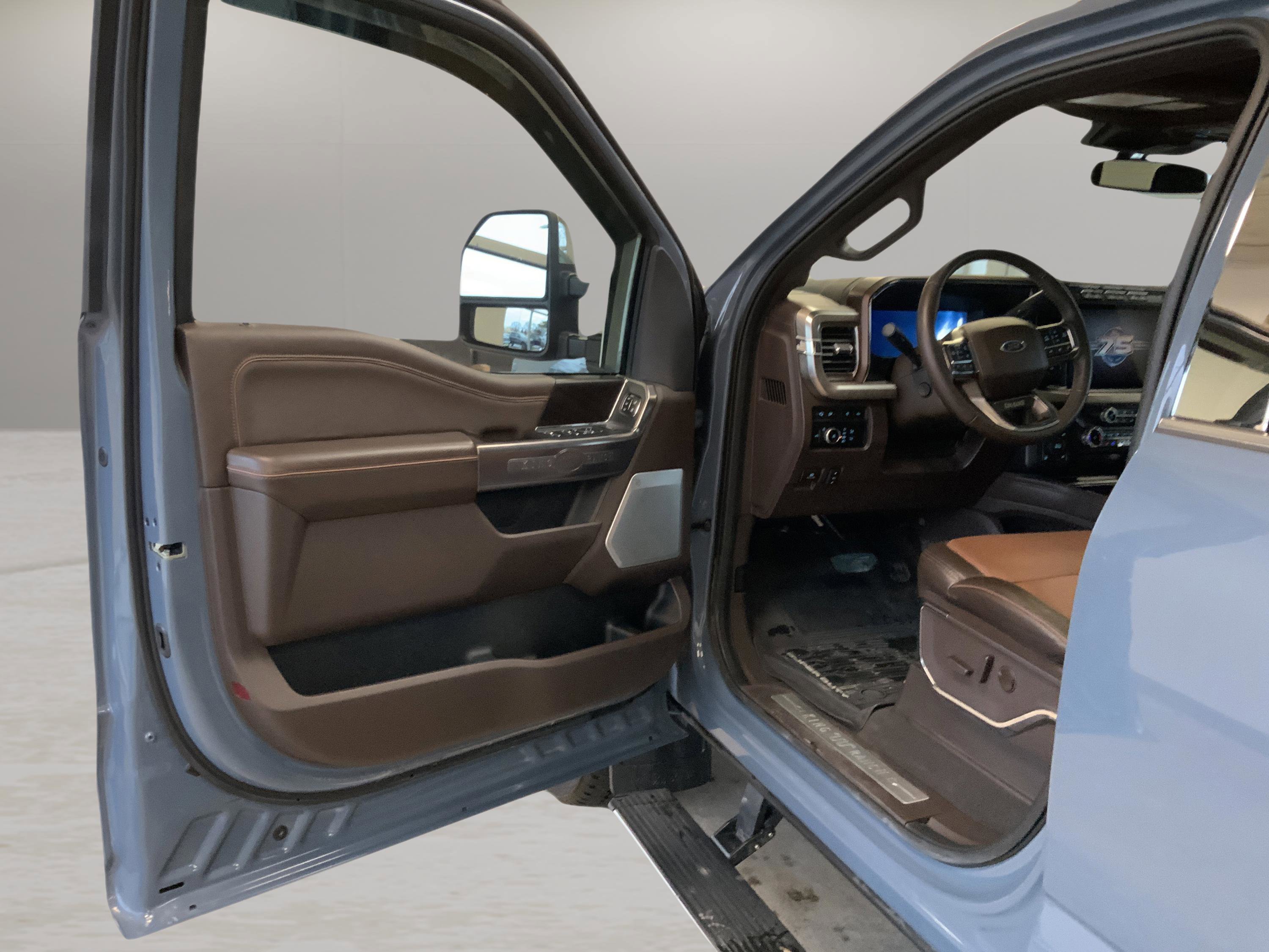 Used 2023 Ford F350 King Ranch w/ Chrome Package image 18