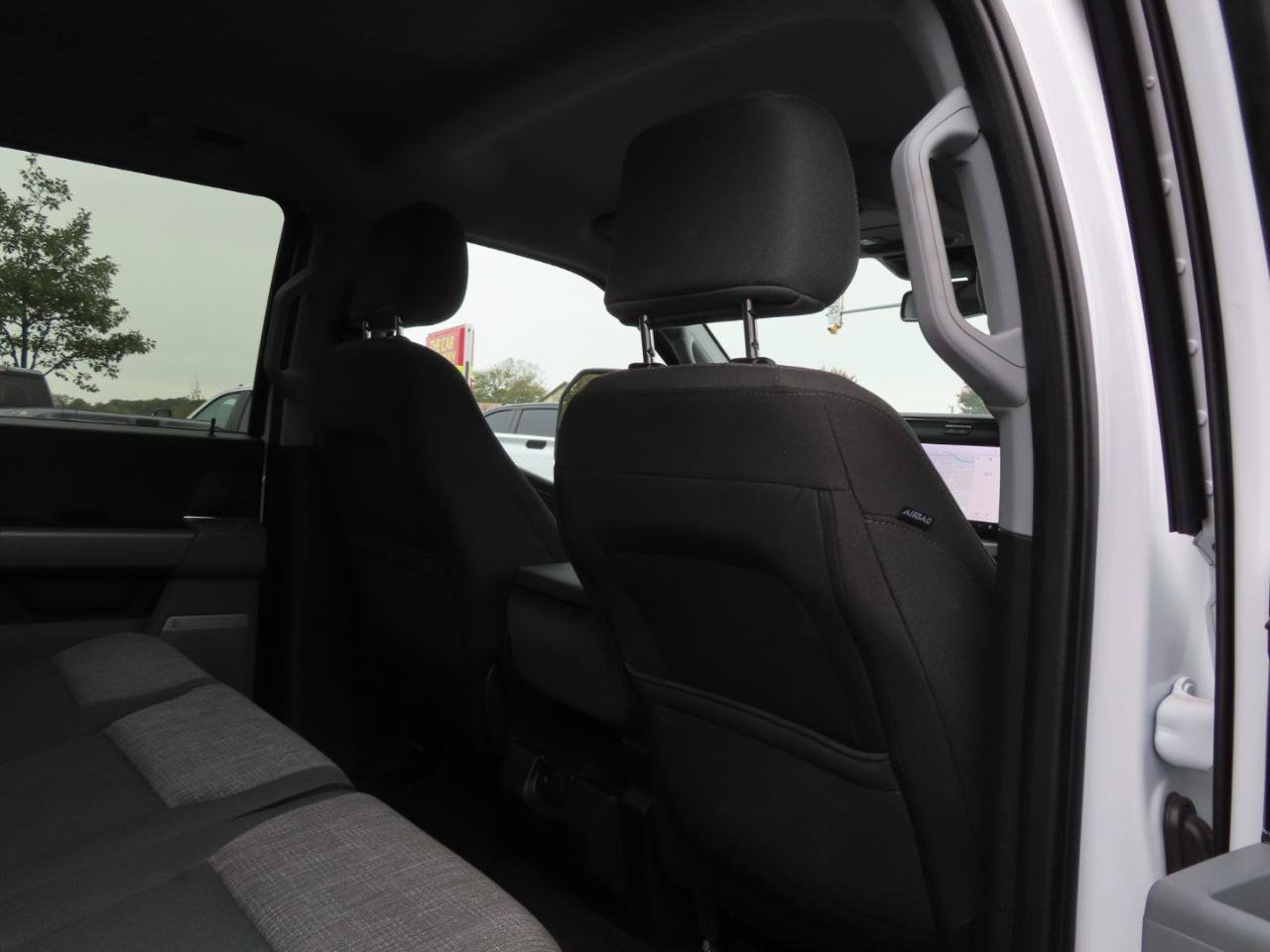 Used 2025 Ford F250 XLT w/ Black Appearance Package AWD/4WD image 32
