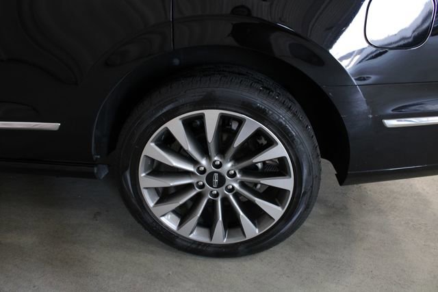 Used 2020 Lincoln Navigator Reserve w/ Luxury Package AWD/4WD image 31