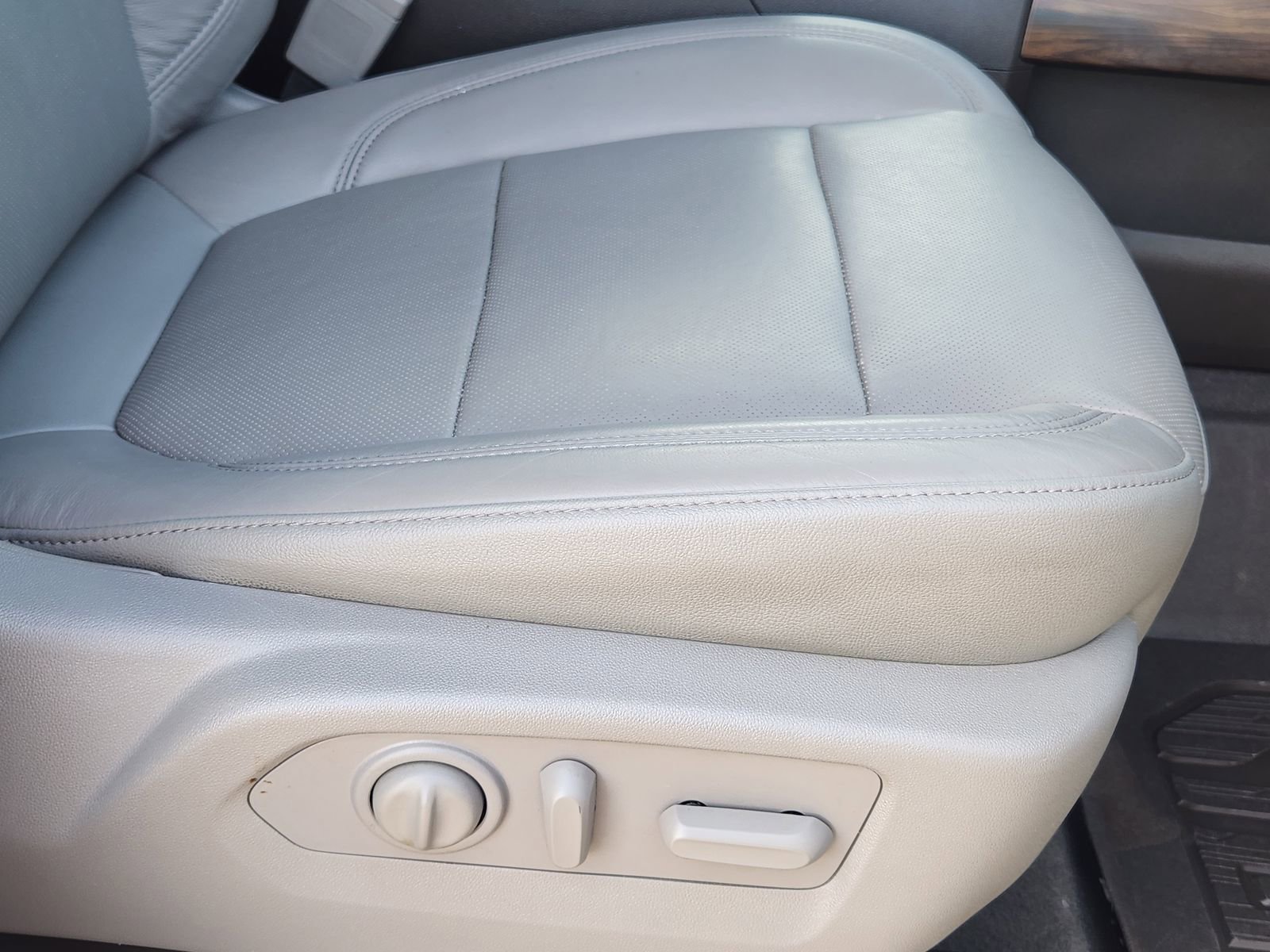 Used 2020 GMC Sierra 1500 SLT AWD/4WD image 30