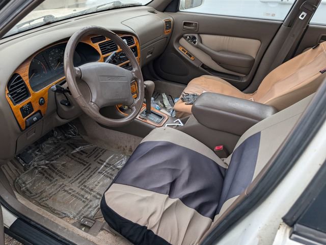 Used 1996 Toyota Camry LE image 2