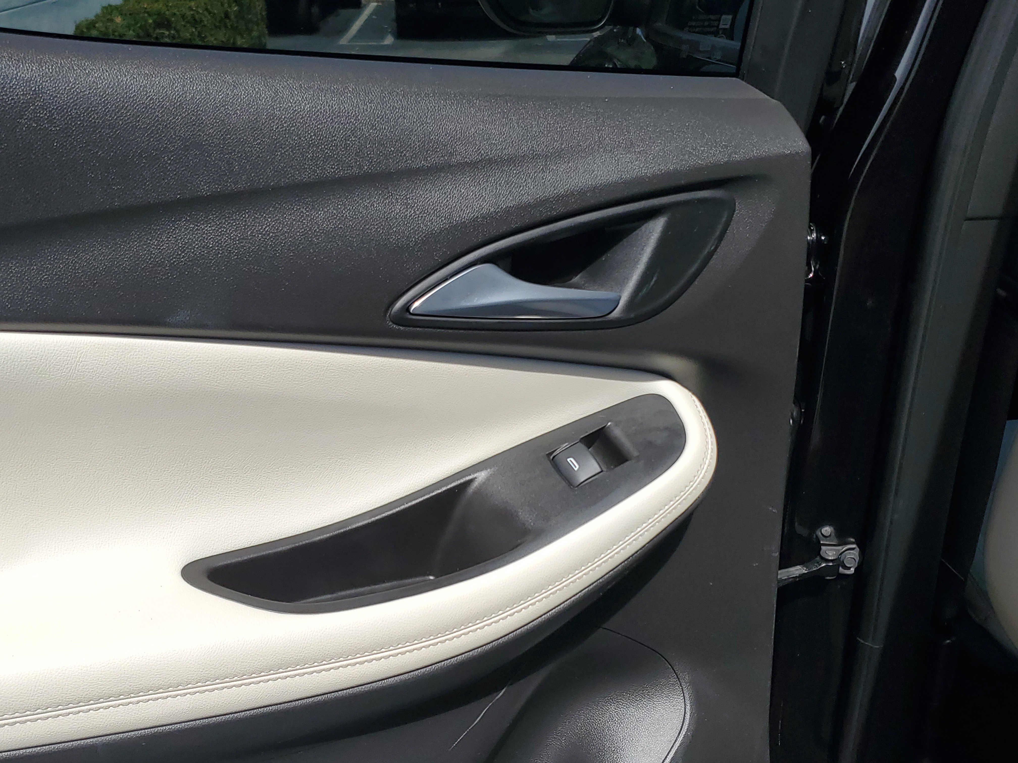 Used 2020 Buick Encore GX Select image 10