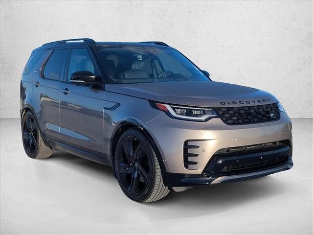 Used 2024 Land Rover Discovery Dynamic SE AWD/4WD image 3