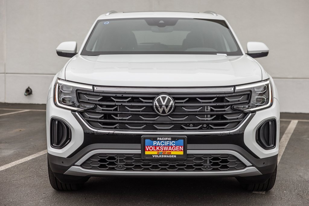 New 2026 Volkswagen Atlas Cross Sport SE image 2