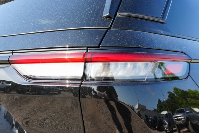 Certified 2025 Jeep Grand Cherokee Limited w/ Luxury Tech Group II image 41