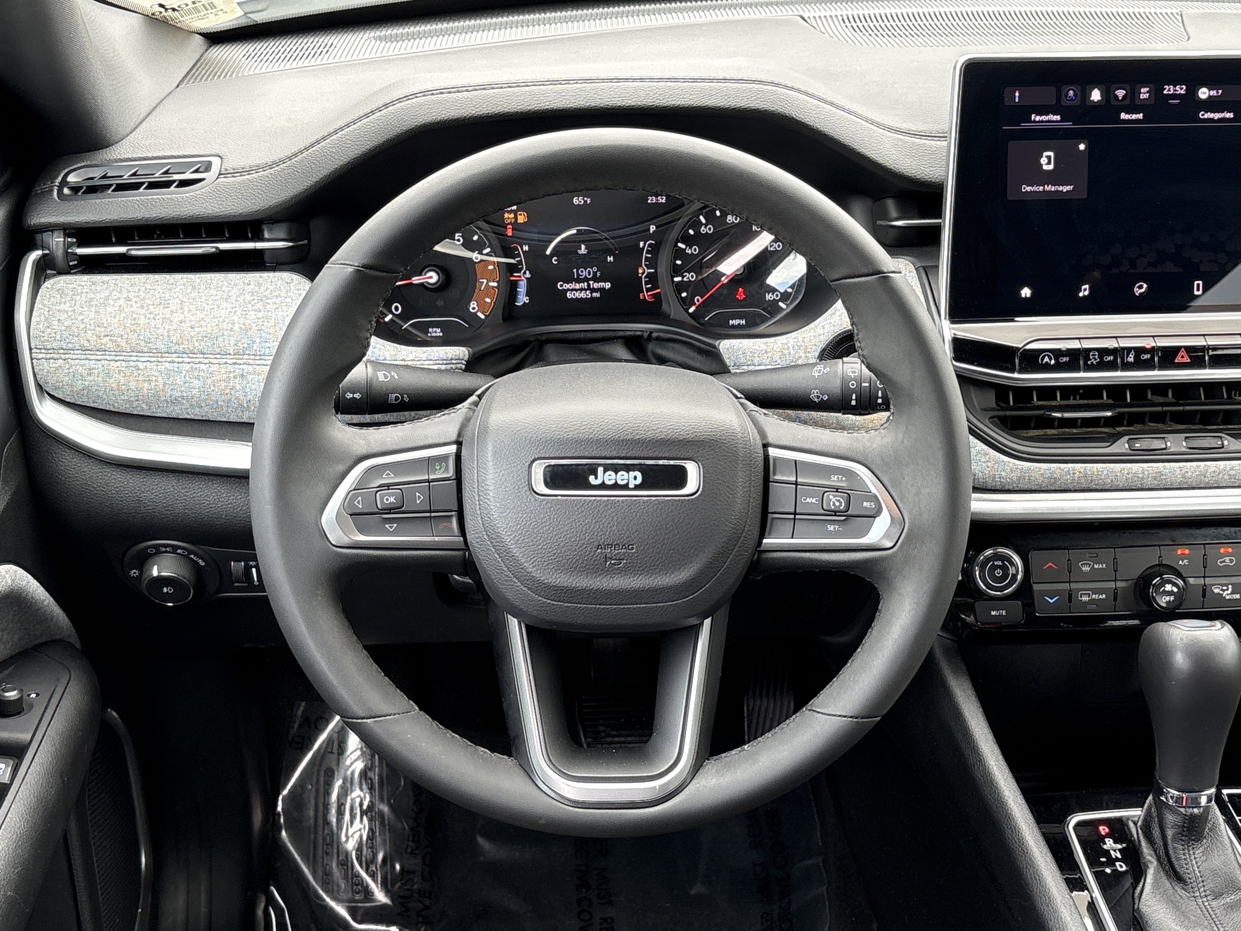 Used 2024 Jeep Compass Latitude AWD/4WD image 21