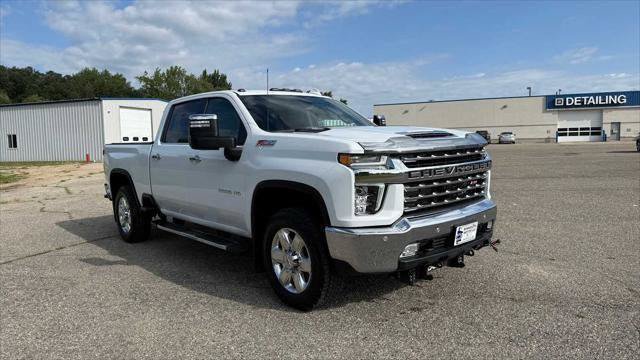 Used 2022 Chevrolet Silverado 3500 LTZ AWD/4WD image 2