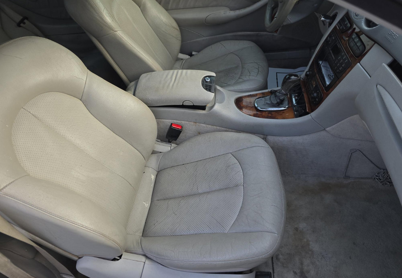 Used 2004 Mercedes-Benz CLK 320 Coupe image 7