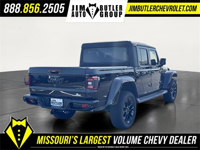 Used 2023 Jeep Gladiator Overland image 4