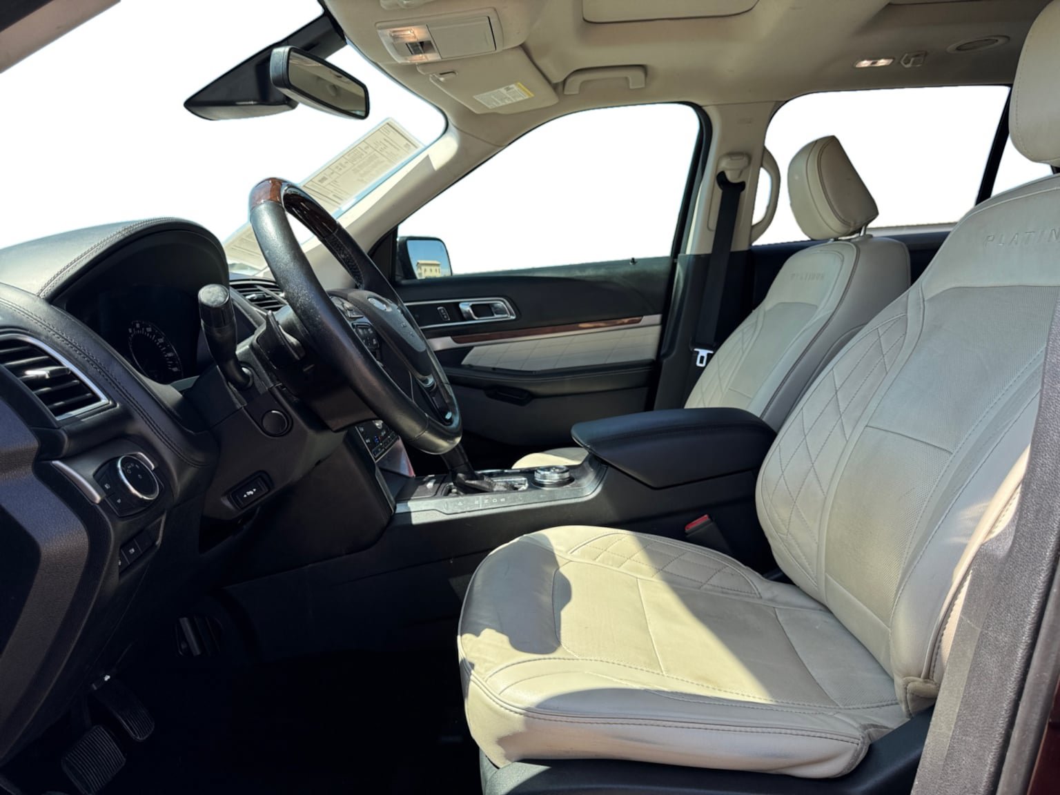 Used 2018 Ford Explorer Platinum AWD/4WD image 10